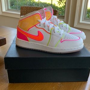 BRAND NEW EDGE GLOW JORDANS